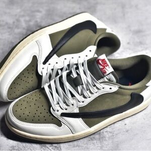 Travis Scott x Air Jordan 1 Retro OG SP Low Reverse Olive